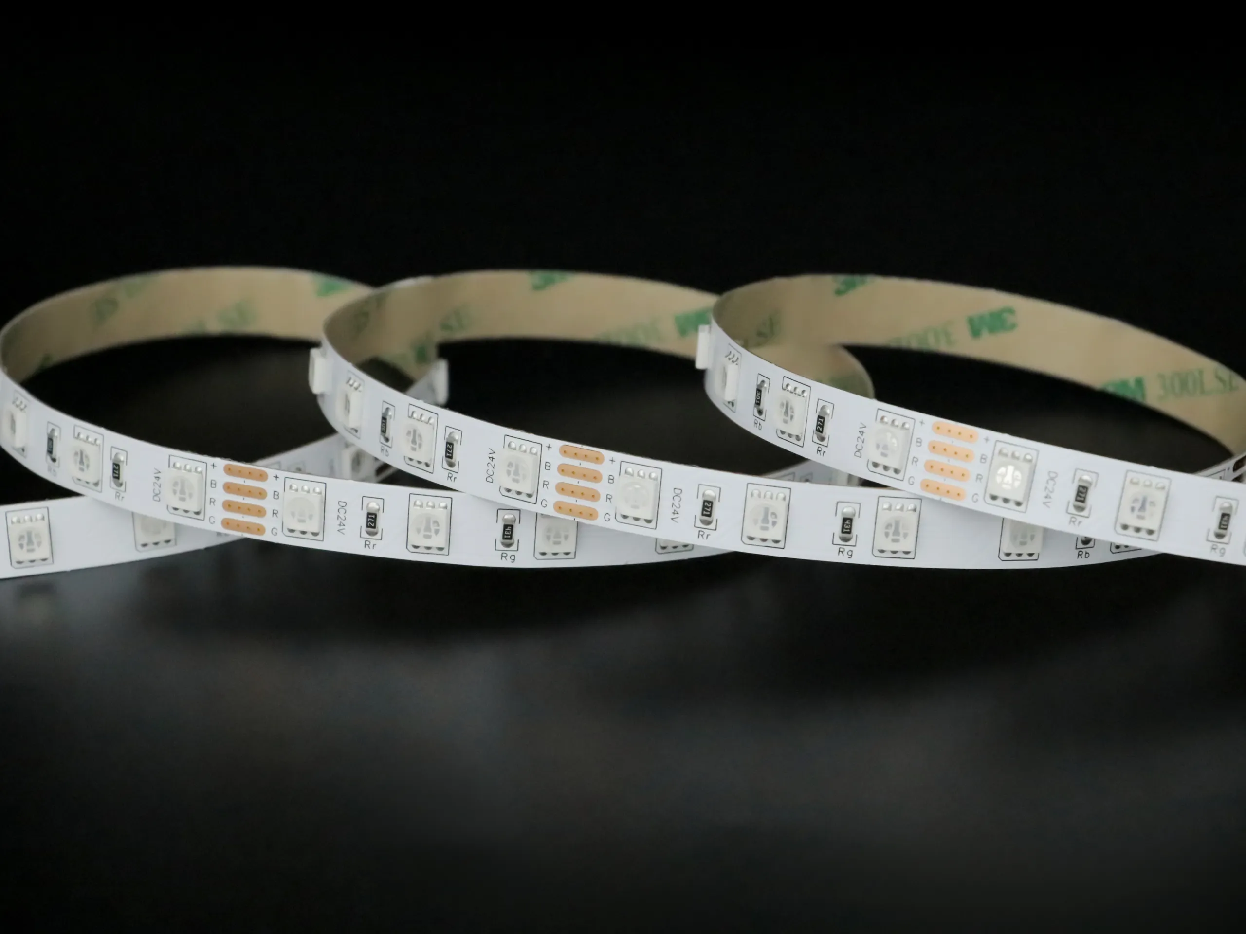 BELA TAPE RGB-未点亮.webp